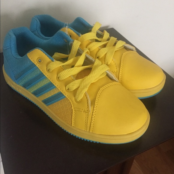 Two-toned Colored Sneakers - Picture 3 of 4